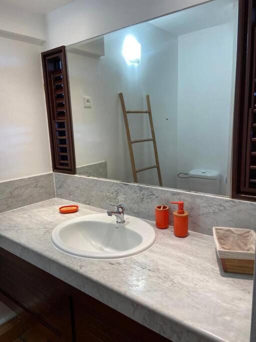 לה טריניטה Studio Paisible Avec Piscine, Pas Loin De La Plage מראה חיצוני תמונה