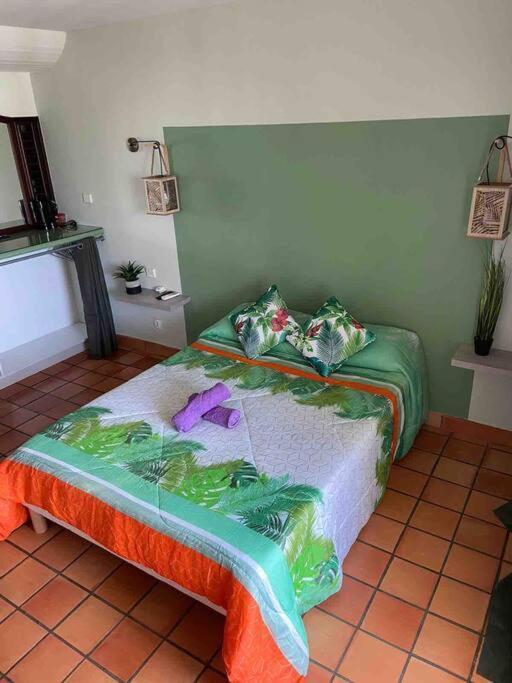 לה טריניטה Studio Paisible Avec Piscine, Pas Loin De La Plage מראה חיצוני תמונה